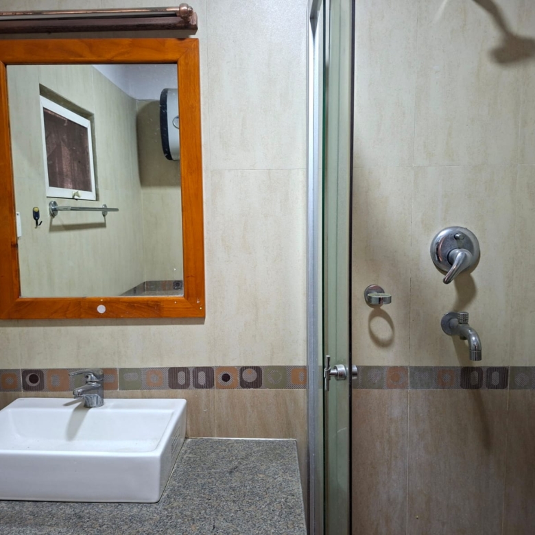 Fully Furnished Space For Rent